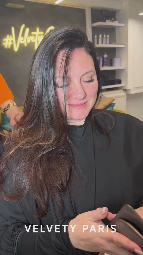 
Traitement de brushing express pour cheveux soyeux et sans frisottis