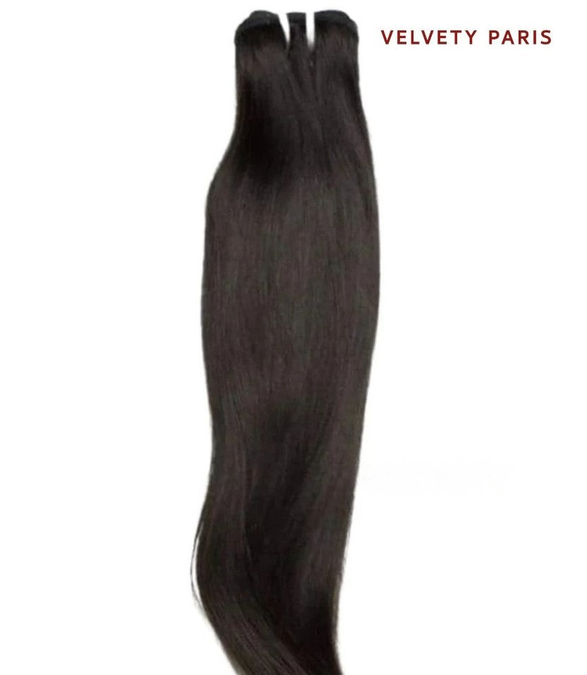 Tissage péruvien 100% naturel cheveux virgins lisses, parfait pour une texture lisse et brillante.